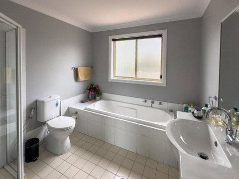 Prestons Dream Holiday 4 Bedroom - Sunshine Coast Guide 2