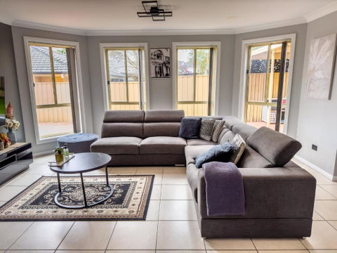 Prestons Dream Holiday 4 Bedroom - Sunshine Coast Guide 3