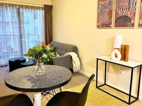 Prime Location 1 Bdr Apt In Perth - Sunshine Coast Guide 2