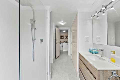 Prime Perth Apartment - Sunshine Coast Guide 2