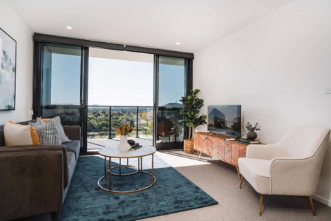 Pristine 2-Bed Apartment With Pool And BBQ - Sunshine Coast Guide 1