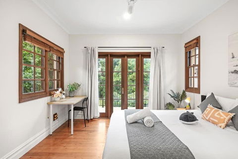 Private Room In Gordon Near Train & Bus Sleeps 2 - Sunshine Coast Guide 1