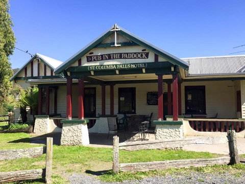 Pub In The Paddock - Sunshine Coast Guide 0