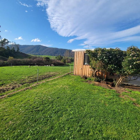 Pub In The Paddock - Sunshine Coast Guide 3