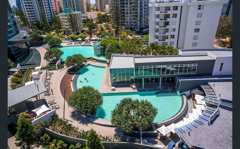 Q Tower At Surfers Paradise - From Level 3 - Private & Self Contained Apartments - Sunshine Coast Guide 2