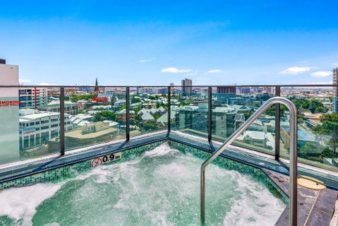 Quattro Apartments - Sunshine Coast Guide 0