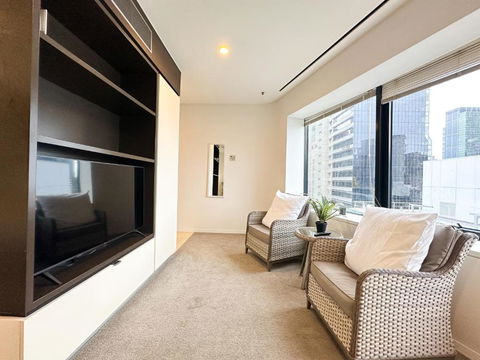 QV Central Oasis Contemporary City Getaway - Sunshine Coast Guide 3