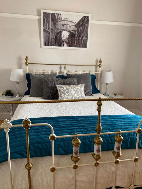 R&R Blue Diamond Luxury Cottage Maryborough, Vic - Sunshine Coast Guide 1