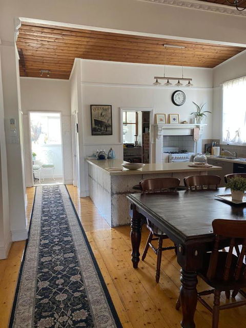R&R Blue Diamond Luxury Cottage Maryborough, Vic - Sunshine Coast Guide 3