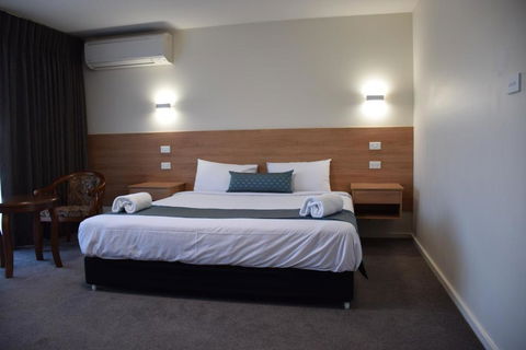 Rainbow Motel Queanbeyan - Sunshine Coast Guide 1