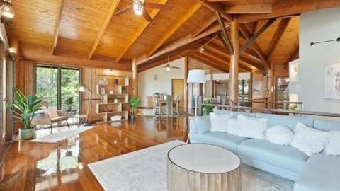 Rainforest Treehouse Sanctuary - With Ocean Views - Sunshine Coast Guide 1