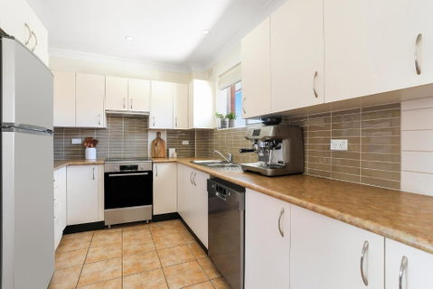 Randwick L 3 Bedroom Apartment + Parking - Sunshine Coast Guide 3