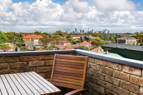 Randwick - RAND8- Albion Street - Sunshine Coast Guide 1