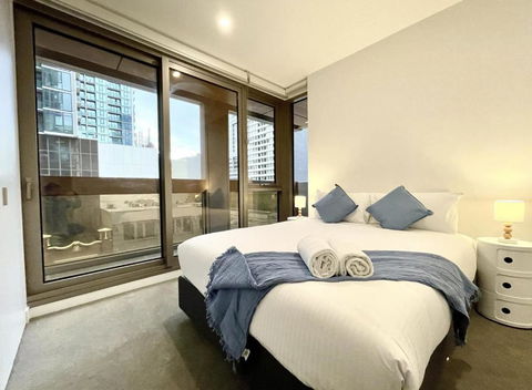 ReadySet Apartments On Rose Lane - Sunshine Coast Guide 3