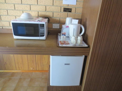 Aspley Pioneer Motel - Sunshine Coast Guide 3
