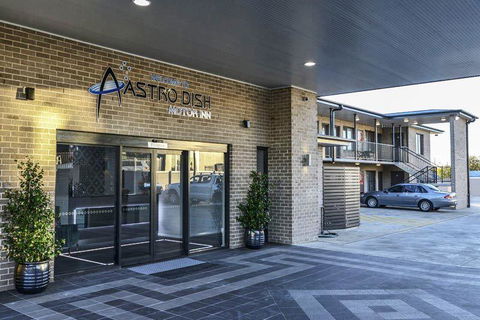 Astro Dish Motor Inn - Sunshine Coast Guide 0