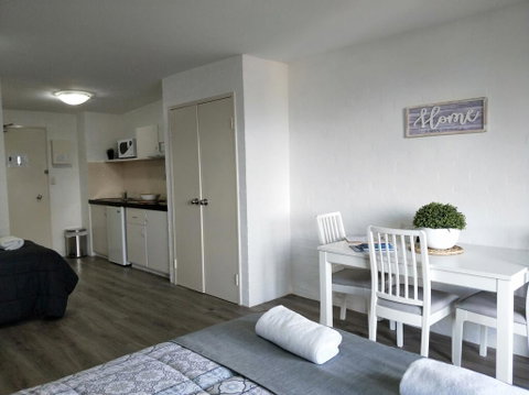 Atrium Private Stay Mandurah - Sunshine Coast Guide 2
