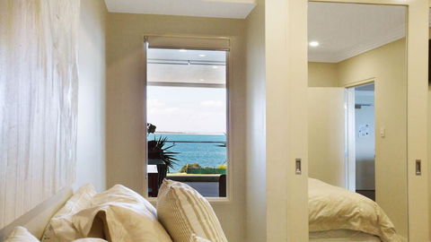 Aura Apartment With Spectacular Views! - Sunshine Coast Guide 1