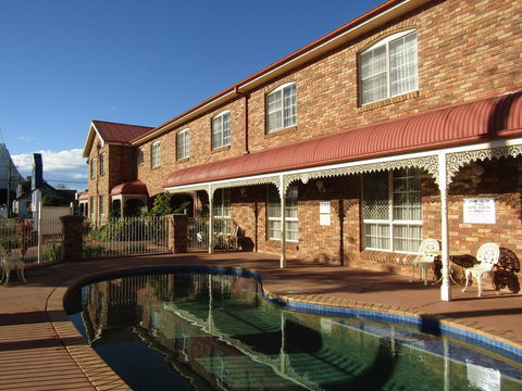 Australian Heritage Motor Inn - Sunshine Coast Guide 0