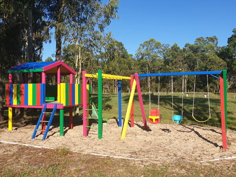 Australian Motor Homes Tourist Park - Sunshine Coast Guide 2