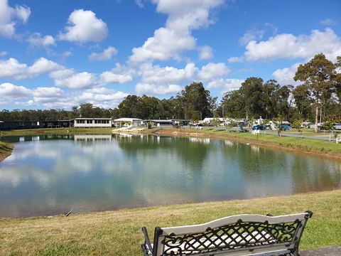 Australian Motor Homes Tourist Park - Sunshine Coast Guide 0