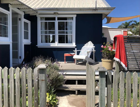 Avalon @Seafarers Beachfront - Sunshine Coast Guide 0
