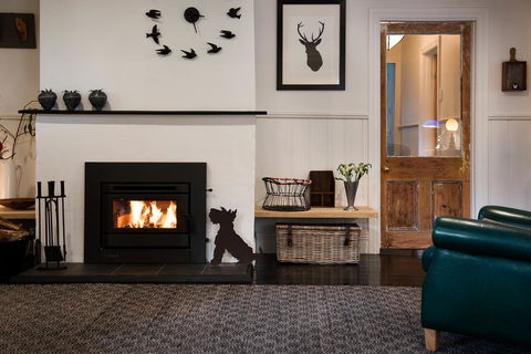 Aysgarth - Sunshine Coast Guide 1