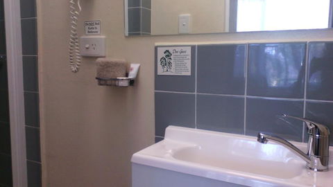Bairnsdale Main Motel - Sunshine Coast Guide 2