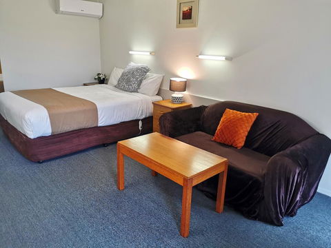 Ballarat Eureka Lodge Motel - Sunshine Coast Guide 2