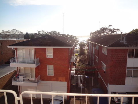 Balmoral Retreat - Sunshine Coast Guide 1
