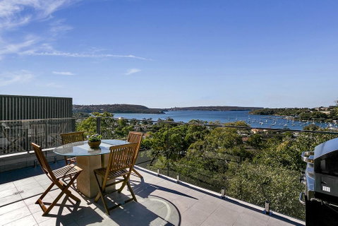 Balmoral Slopes Magic #5 - Sunshine Coast Guide 1