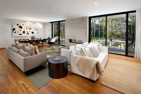 Bannisters Pavilion Mollymook - Sunshine Coast Guide 2