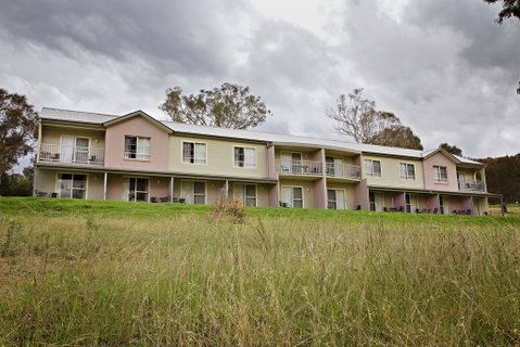 Bathurst Goldfields Motel - Sunshine Coast Guide 0