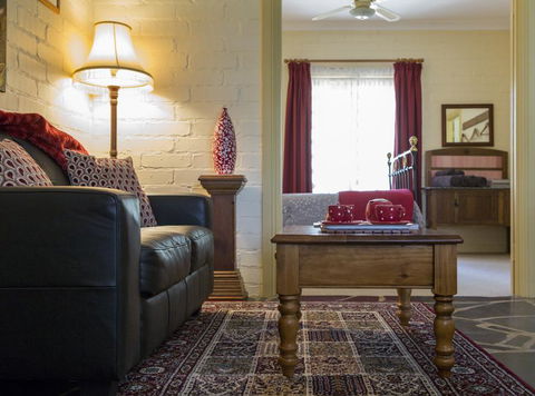 Battunga Bed And Breakfast - Sunshine Coast Guide 1