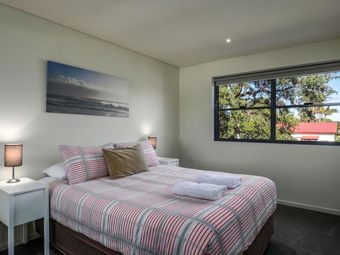 Bay Breeze (By Jervis Bay Rentals) - Sunshine Coast Guide 2