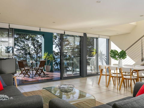 Bay Breeze (By Jervis Bay Rentals) - Sunshine Coast Guide 3