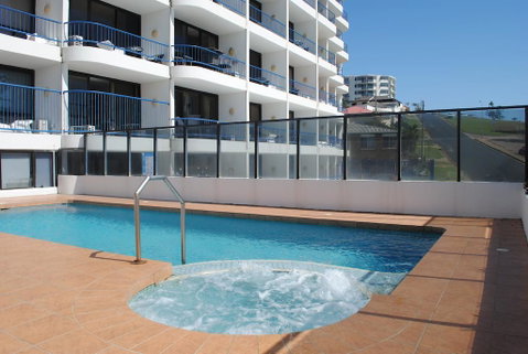 Bayview Tower - Sunshine Coast Guide 1