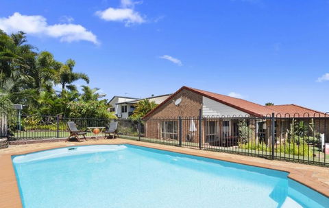 BB233 Banksia Beach Family Home - 4 Bedrooms - Sunshine Coast Guide 0
