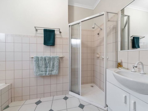 Beach Baby Dromana - Sunshine Coast Guide 2