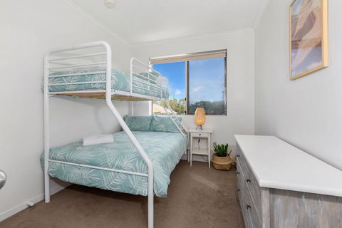 BEACH BLISS LUXURIOUS APARTMENT With POOL - Sunshine Coast Guide 2