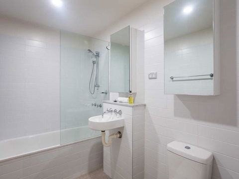 Beach House 7' 26 One Mile Close - Air Conditioned, Wifi, Foxtel, Linen - Sunshine Coast Guide 3