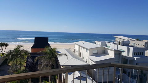 Beach Palms Holiday Apartments - Sunshine Coast Guide 2