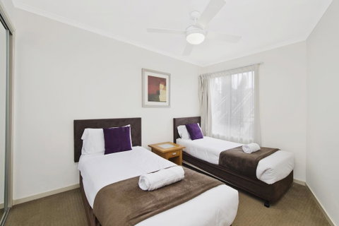 Beach Resort Apartment - Sunshine Coast Guide 3