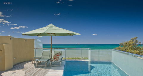 Beach Suites - Sunshine Coast Guide 0