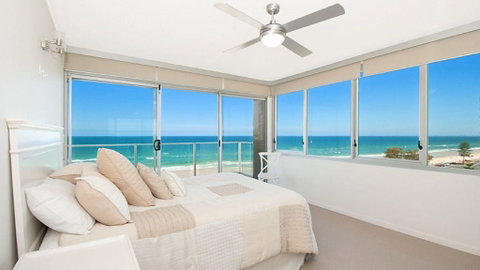 Beachfront Apt Main Beach - Sunshine Coast Guide 2