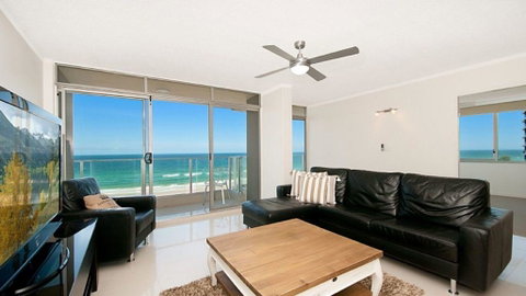 Beachfront Apt Main Beach - Sunshine Coast Guide 3