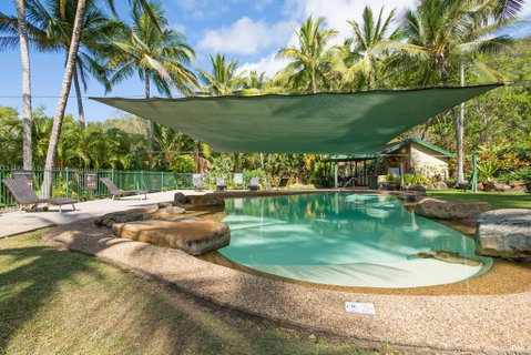 Beachfront Hamilton Island - Sunshine Coast Guide 1