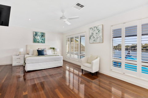 Riverfront With Jetty, Ideal For Families - Sunshine Coast Guide 2