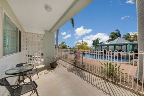 Reef Adventureland Motor Inn - Sunshine Coast Guide 1