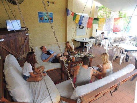 Reef Lodge Backpackers - Sunshine Coast Guide 3